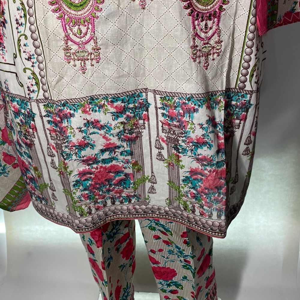 Pakistani lawn suite